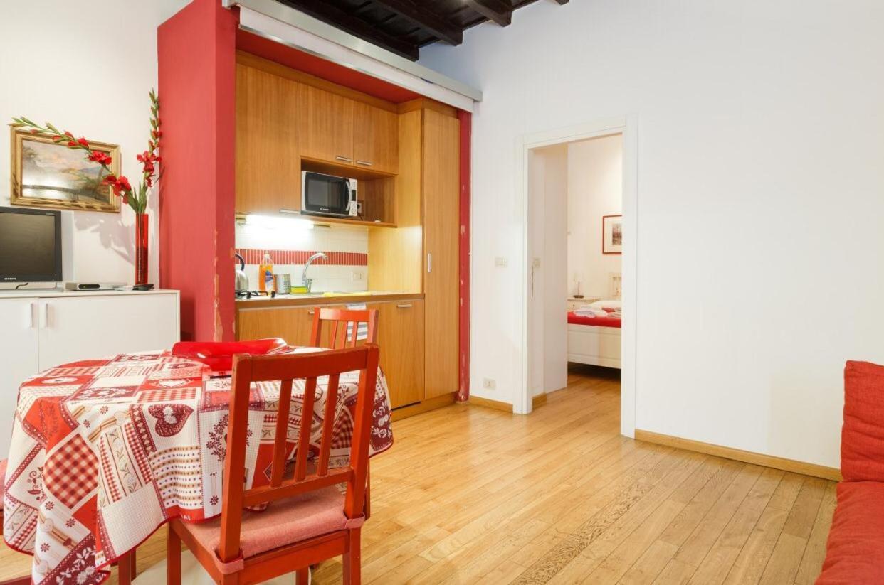 Piazza Navona Apartment Рим Екстериор снимка