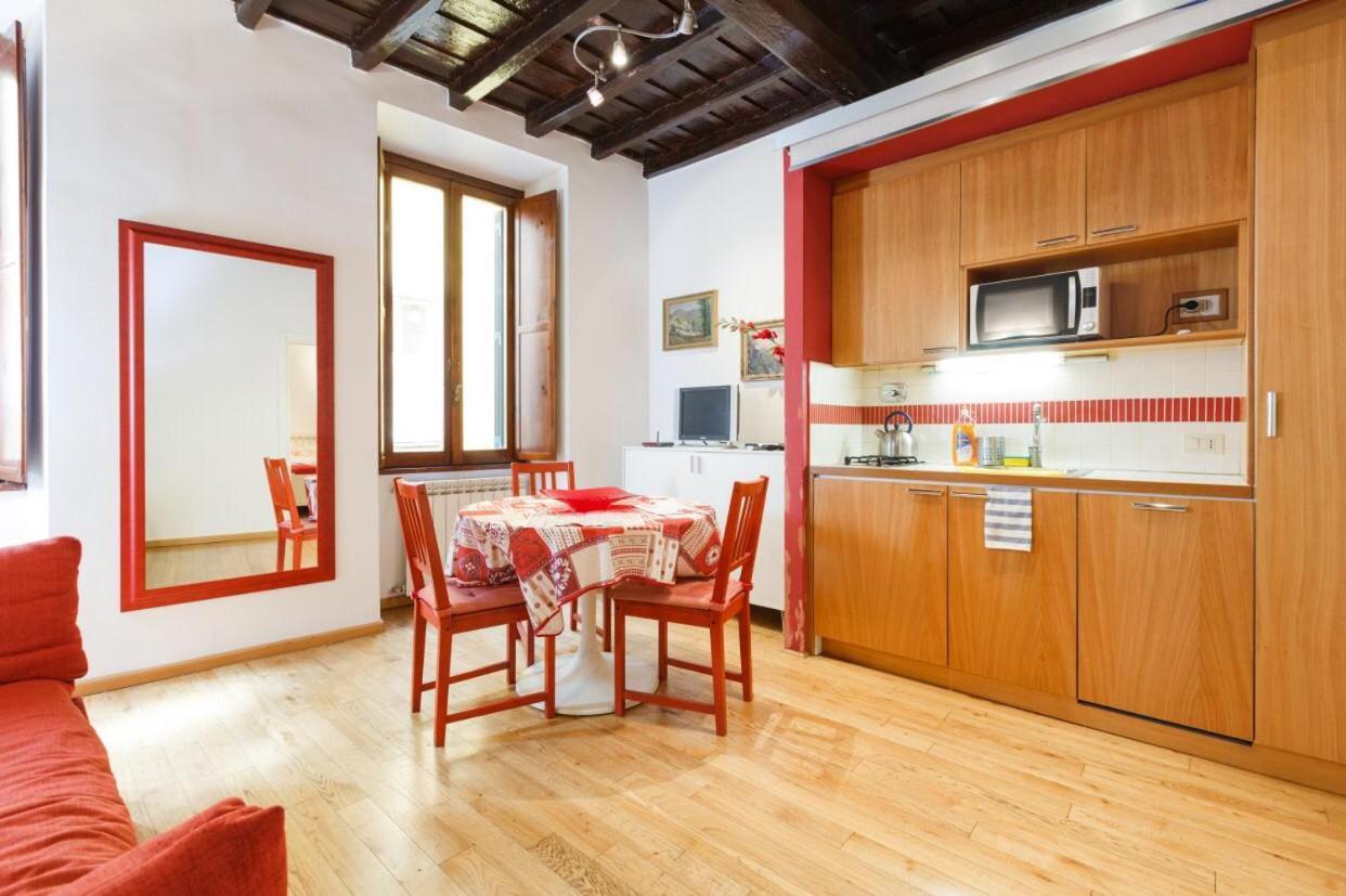 Piazza Navona Apartment Рим Екстериор снимка